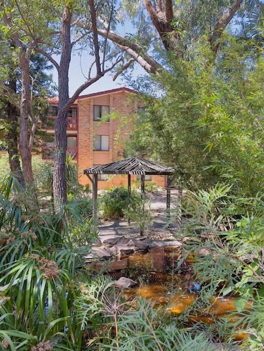 The Lake House Perth Exterior photo